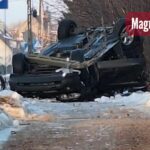 GIŻYCKO: Dachowanie BMW na ul. Suwalskiej. Dwie osoby w szpitalu